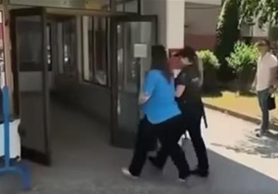 Уапсена е директорката на ЈП„Комуналец“ од Гостивар и двајца нејзини соработници (ВИДЕО)