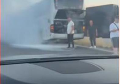 Видео: Се запали автобус на „Дурмо Турс“ на автопатот Тетово Гостивар