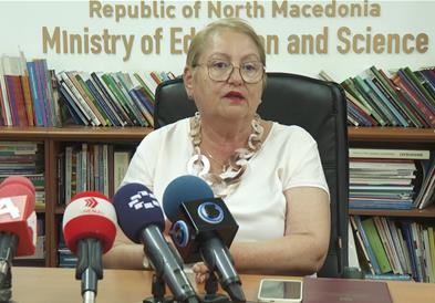 Шокантни податоци за намалувањето на бројот на првачиња: Годинава ќе има околу 3.000 помалку од лани, соопшти Јаневска