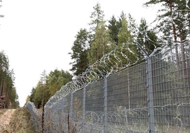 Латвија откри тунел под границата со Белорусија, користен од мигранти