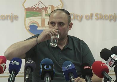 Непоткрепена порака за ешерихија коли во водата за пиење шири паника низ Скопје, остар демант од Град Скопје