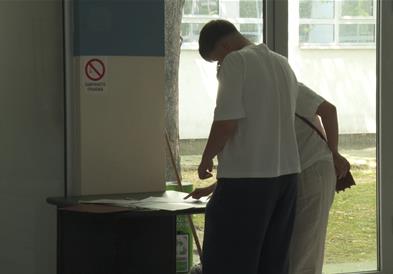 Почна првиот уписен рок на УКИМ: Идните бруцоши ги предадоа документите на факултетите