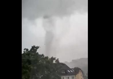 Видео: Невреме во делови од Германија, една жена загина
