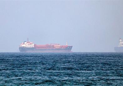 Паѓаат цените на нафтата- се зголемува надежта за отворање на Ормутскиот теснец 