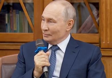 Путин се обиде да им објасни на студентите зошто ја нападнал Украина: Орки распарчуваат мечки (ВИДЕО)