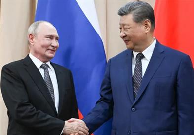 Путин и Си Џинпинг се сретнаа на маргините на самитот на ШОС: Кина и Русија го засилуваат стратешкото партнерство 