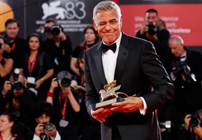 Џорџ Клуни во Венеција доби Златен лав за животно дело 