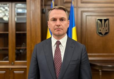 Зеленски го суспендира главниот обвинител- тој преку ноќ избегал од Украина