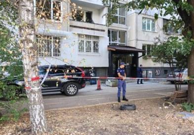 Ужас во Софија: Татко си го избодел шестгодишниот син, бабата затекнала хорор
