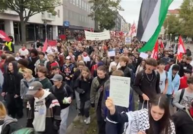 Масовни протести на учениците во Германија: Не сакаме да одиме во војна (ВИДЕО)