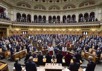 Швајцарија денеска гласа за забрана за соработка со НАТО и за санкциите 