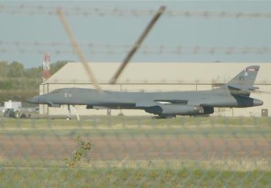 САД ги повлекоа сите свои бомбардери од британската воена база каде се случи инцидентот што го истражува полицијата 
