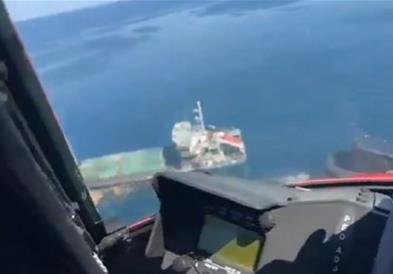 Прекината потрагата по екипажот на брод погоден од дрон кај брегот на Бугарија