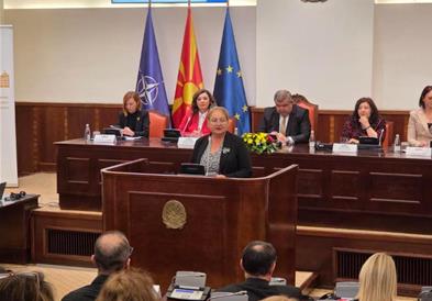Јаневска: Ја подигнуваме инклузивноста со најмногу образовни асистенти досега, стручен кадар и асистивна технологија