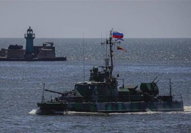 Руските бродови пристигнаа:  Велика Британија во шок 