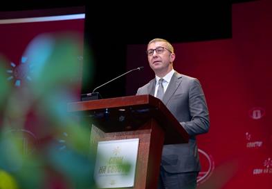 Мицкоски: Мојата задача како премиер не е да се занимавам со коски кои припаѓаат на минатото