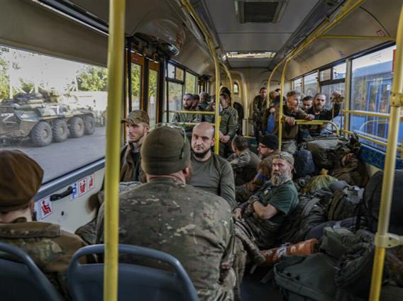 Захарова:Над 900 украински борци од Азовстал се одведени во казнена колонија под руска контрола