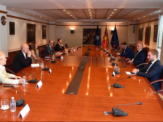Ковачевски на средба со дипломатскиот кор: Местото на Македонија е и во ЕУ