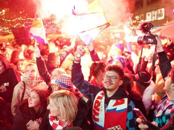 Хрватите во транс ја слават победата над Бразил (ВИДЕО)