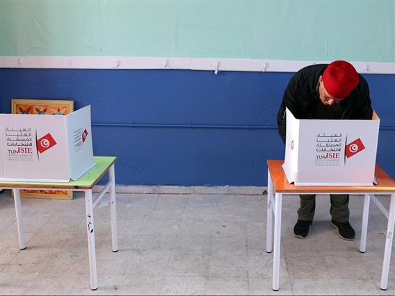 Во вториот круг од парламентарните избори во Тунис излезност од само 11,3 отсто