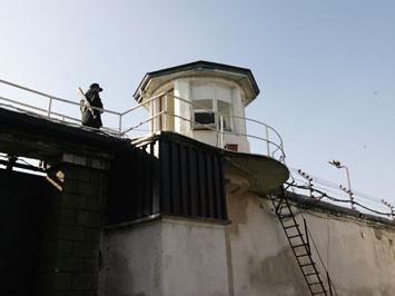 Во гајба за леб пронајдена кафеава прашкаста материја во „Затвор - Идризово“