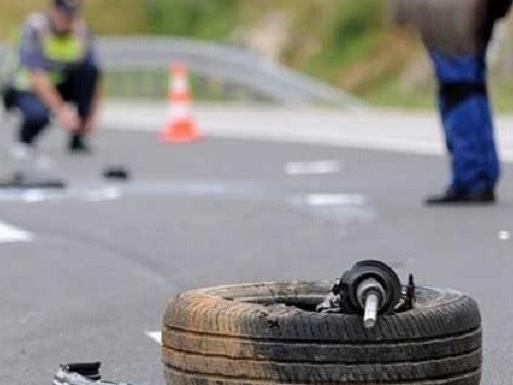 Едно лице загина, а неколку се повредени во сообраќајка на патот Охрид-Кичево
