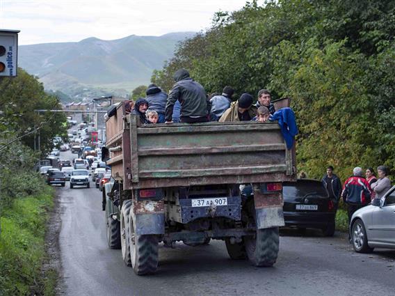 Над три четвртини од Ерменците го напуштиле Нагорно Карабах- досега избегале 93.000