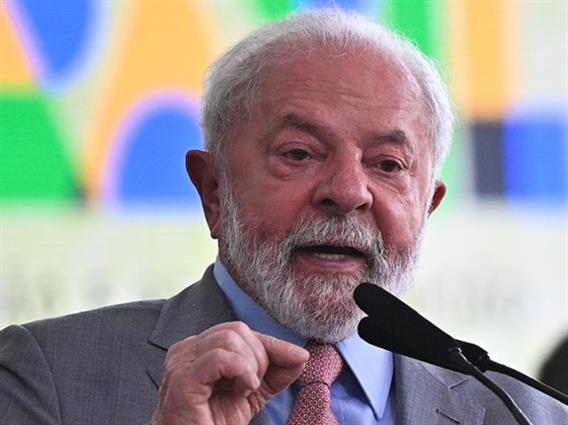 Бразилскиот претседател е во болница, го оперирал колкот 
