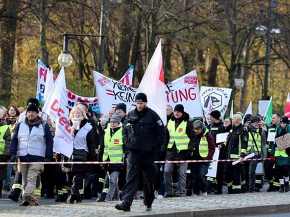 Штрајк на илјадници вработени во образованието во Германија, бараат повисоки плати 