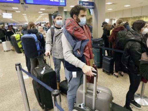 Времето на чекање на аеродромите низ Европа е двојно зголемено по воведувањето на новиот електронски систем