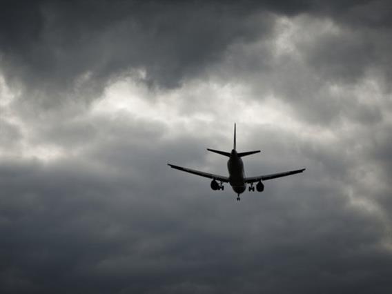 Повеќе од 2.000 летови во САД денеска се одложени поради снежната бура