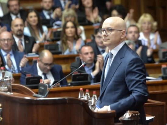 Србија доби нова Влада, премиер Милош Вучевић, 31 министер и 26 министерства