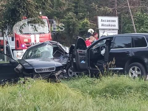 Екс бугарскиот премиер Петков преживеа тешка сообраќајка, повреден е неговиот возач 