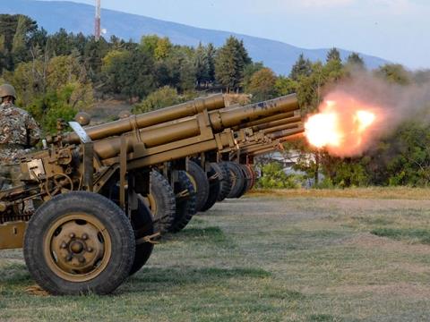Армијата одбележува 34 години од формирањето