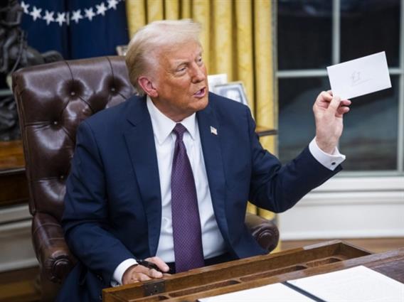 Трамп: Земјите што тргуваат со Иран ќе плаќаат царина од 25 проценти