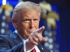 Трамп воведува 25 отсто царини за земјите што купуваат нафта и гас од Венецуела