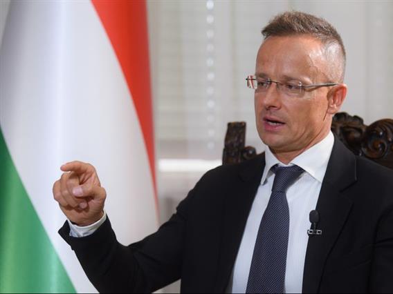 Сијарто: Повеќето земји- членки на ЕУ сакаат да продолжи војната во Украина 