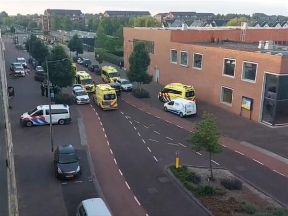 Неколку лица избодени во напад во Холандија
