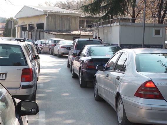 2.500 вработените од клинички ќе се паркираат во „Лимак“ од 1 јули, обезбедени 300 паркинг места 