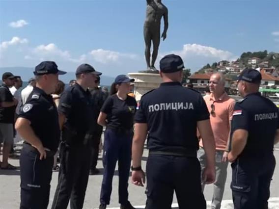 Мешани македонско-српски полициски патроли од утре низ улиците на Охрид