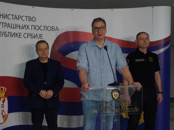 Нема да има граѓанска војна во Србија, порачува Вучиќ