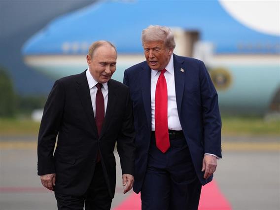 Трамп: Малку е веројатна средба меѓу Путин и Зеленски, но троен самит е извесен