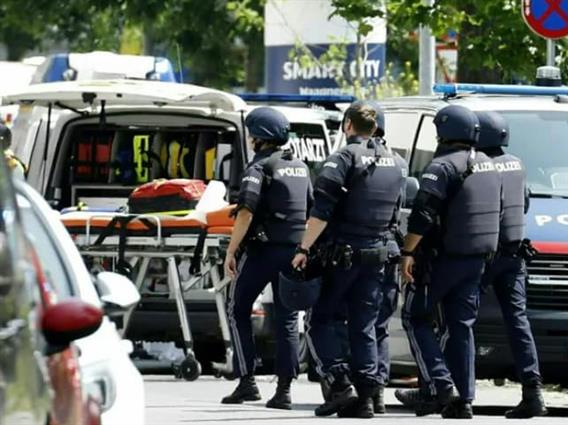 Банда момчиња силувале наставничка во Австрија, деталите се страшни 