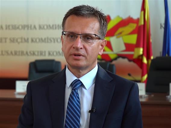 Кондарко: „Инфлацијата“ на кандидати може да ги поскапи изборите 