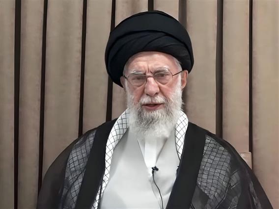 Иранскиот врховен лидер Хамнеи: Ситуацијата со САД е нерешлива