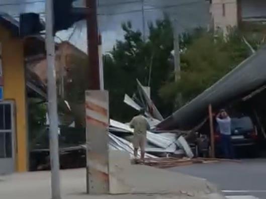 Фото: Невремето откорна покрив и во Ѓорче Петров