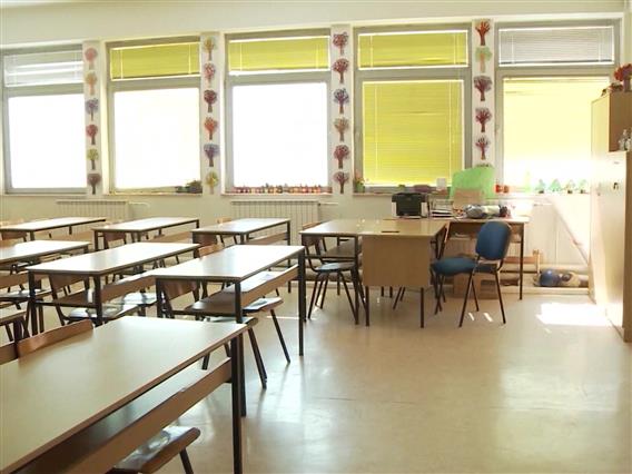 За 245 илјади ученици утре почнува новата учебна година 