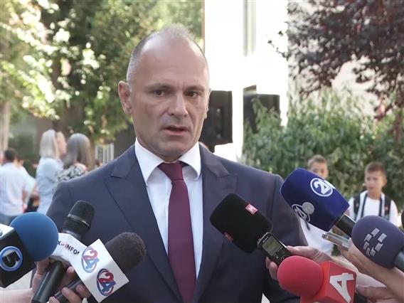 Филипче и Герасимовски утринава беа кај првачињата во О.У. Киро Глигоров