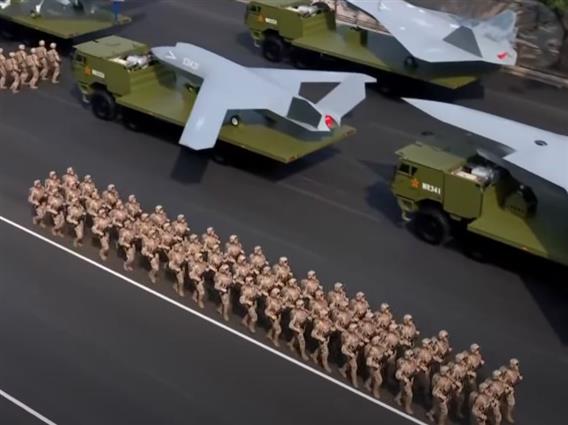 Кина демонстрираше воена моќ на парадата во Пекинг, Си придружуван од Путин и Ким