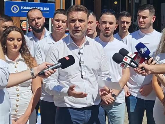Бујар Османи: Или сме со ЕУ или со српскиот свет – сива зона нема